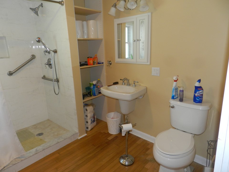 1st floor handicap accessible bathroom