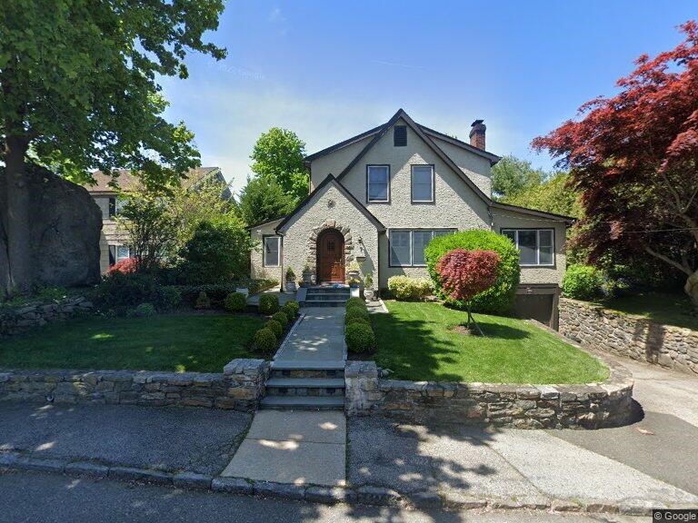 7 Deane Place