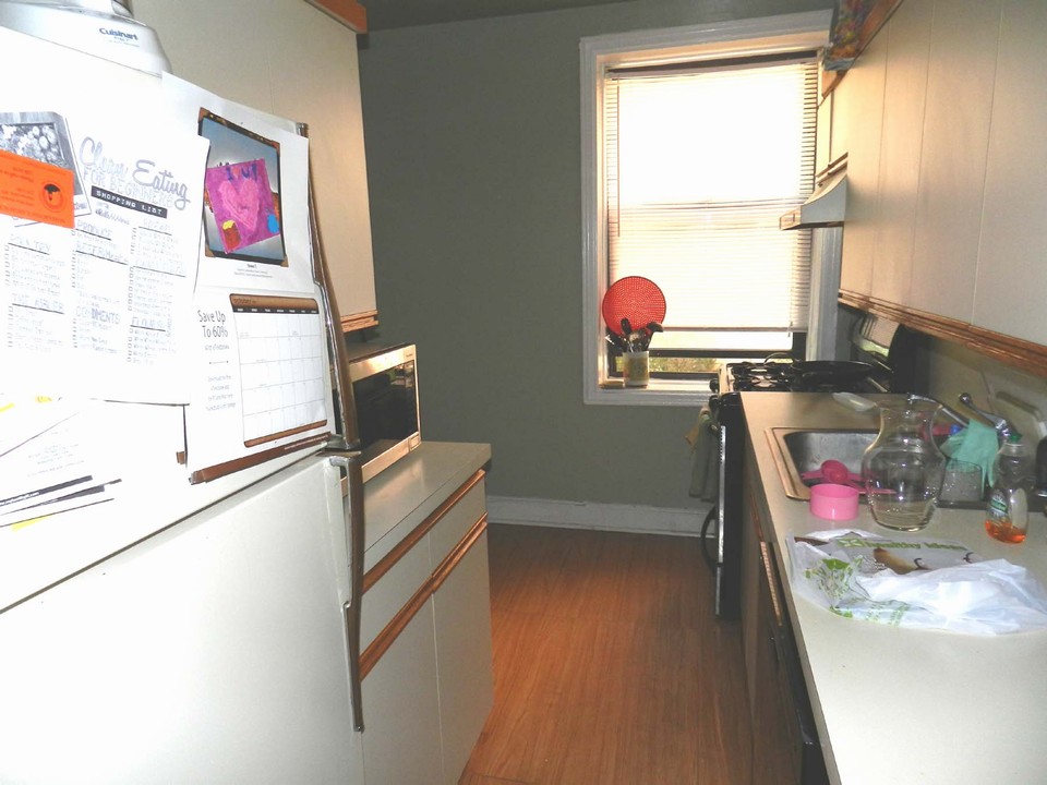 eat in kitchen