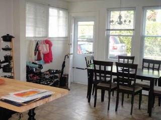 large eat in kitchen