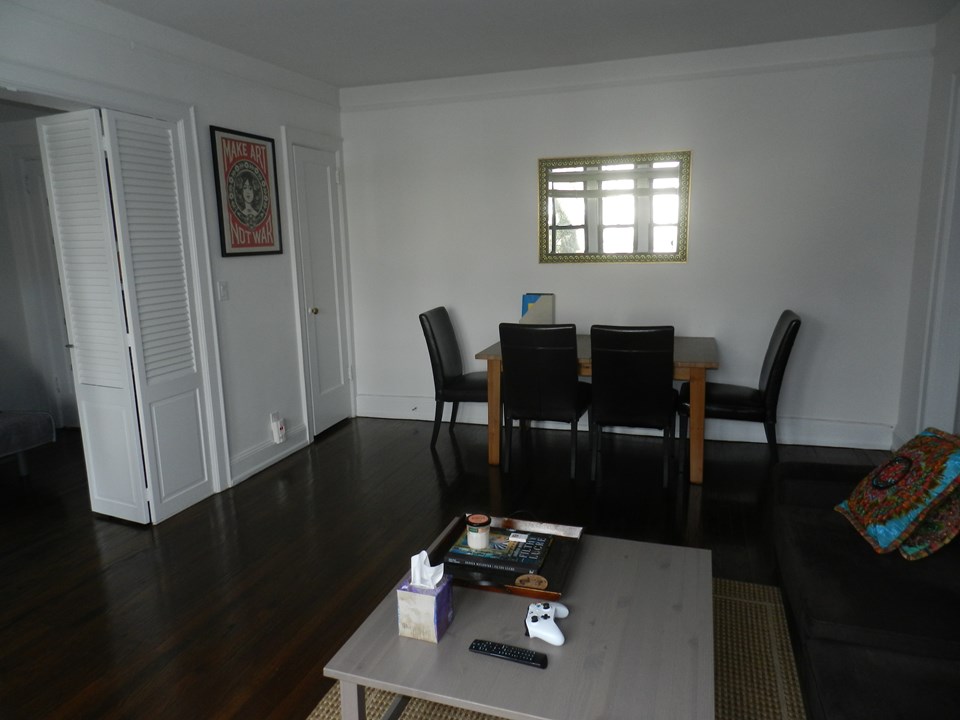 living room/dining room combo