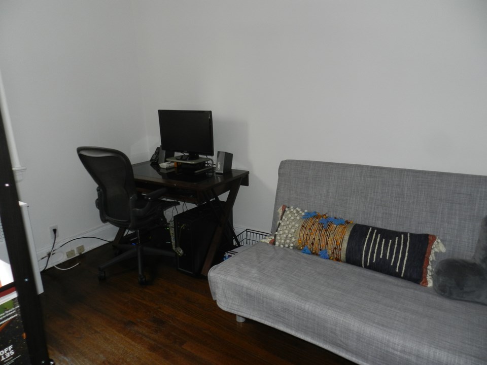 bonus office/den room